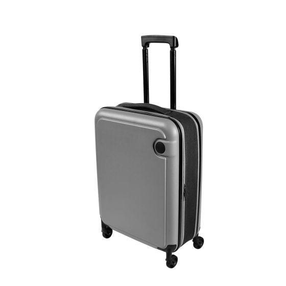 SIN 821, MALETA TROLLEY KLINK. Maleta con diseño plegable, se pliega hasta 7 cm. Diseñada para ahorrar espacio y poderla almacenar bajo tu cama o tu closet. Carry On de 20 pulgadas, fabricada en plástico ABS que la hace resistente y duradera, 4 llantas spinner con deslizamiento silencioso. Su tamaño la hace ideal para viajes cortos o de negocios. Incluye placa metálica para grabado.