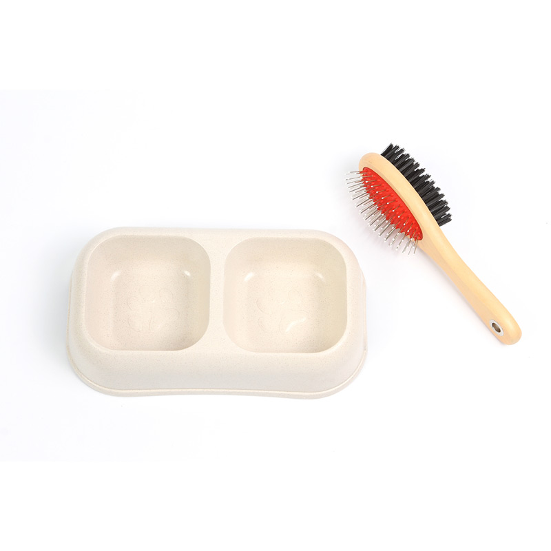 PT-007, Kit ecológico de regalo para mascota. Incluye tazón para agua y/o croquetas fabricado en una combinación de fibra de trigo y plástico, cepillo para cuidado del pelo de la mascota elaborado con una combinación de madera, acero y plástico biodegradable. Incluye caja de regalo. Este kit no solo demuestra tu amor por tu compañero peludo, sino que también muestra tu compromiso con la sostenibilidad y el cuidado del medio ambiente.